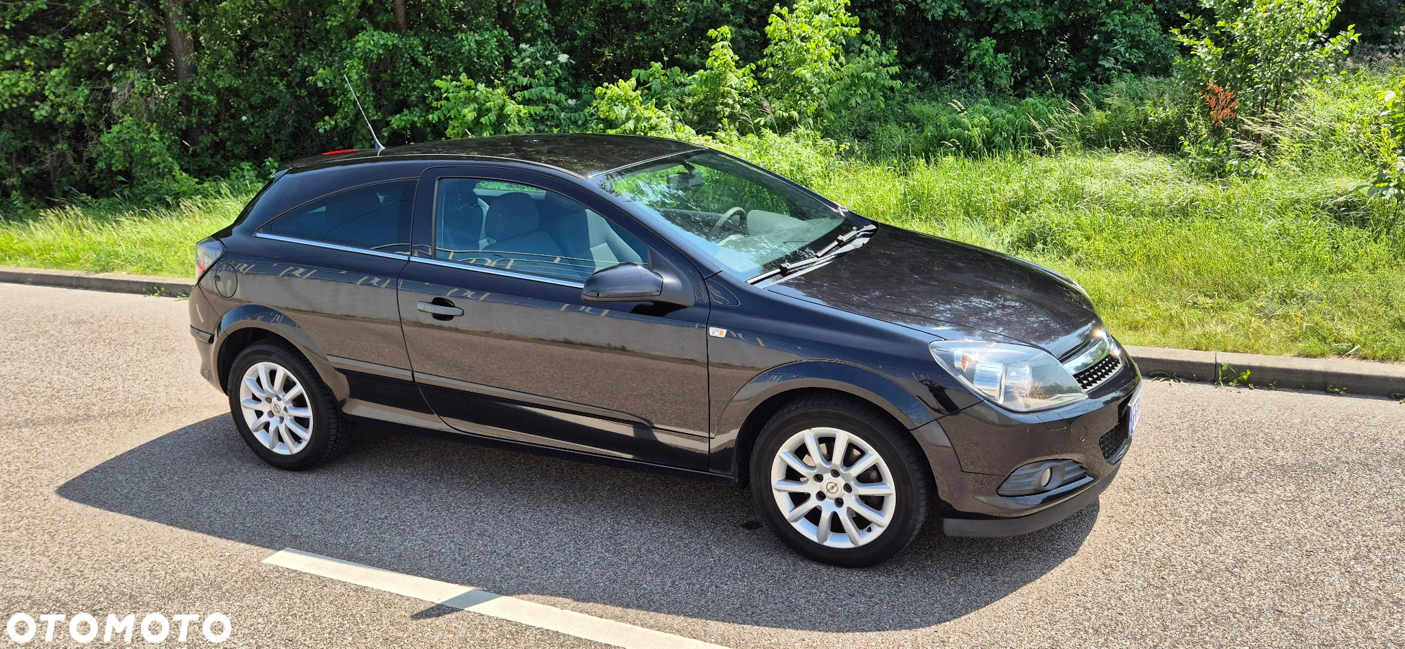 Opel Astra GTC 1.6 - 17