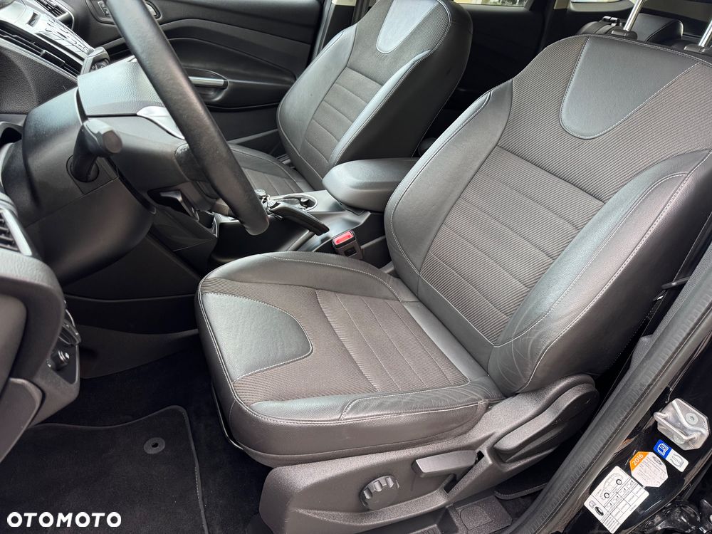 Ford Kuga 2.0 TDCi 4x4 Titanium - 8