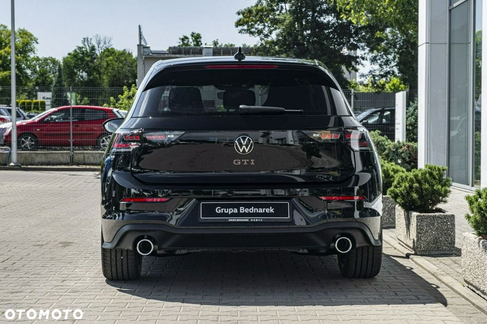 Volkswagen Golf - 9
