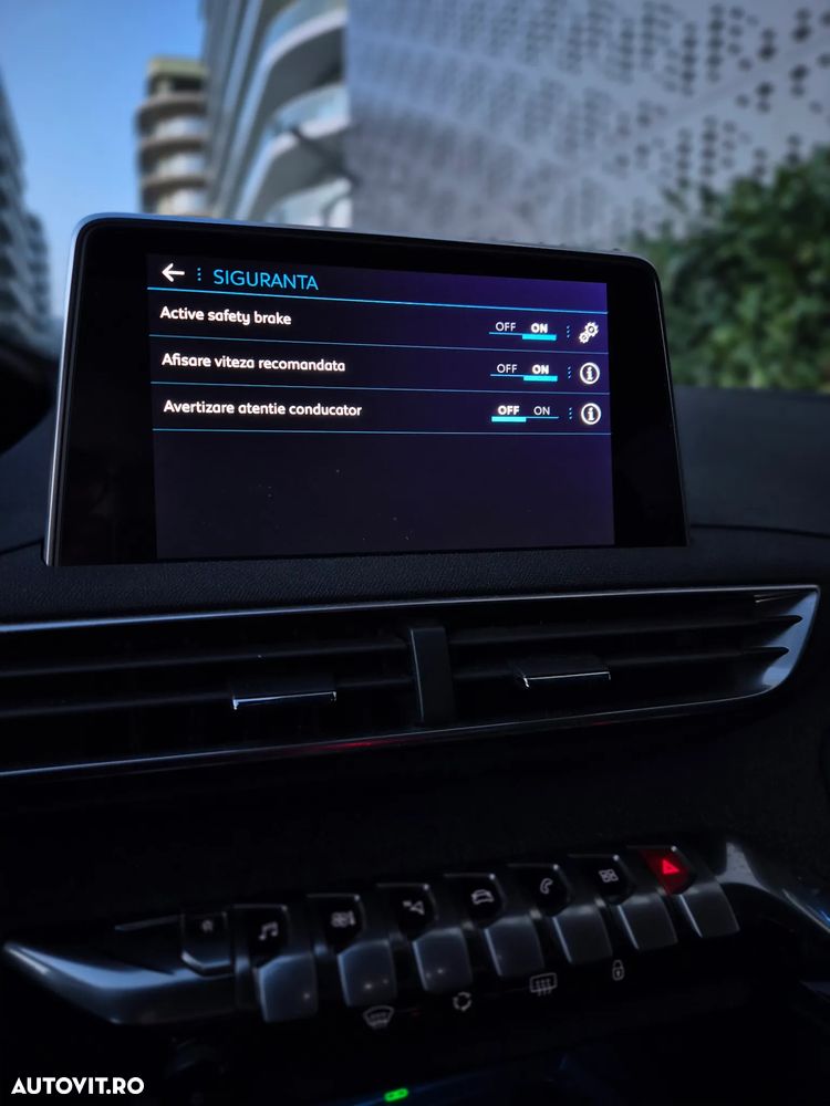 Peugeot 3008 1.2 PureTech Turbo S&S EAT6 GT-Line - 30