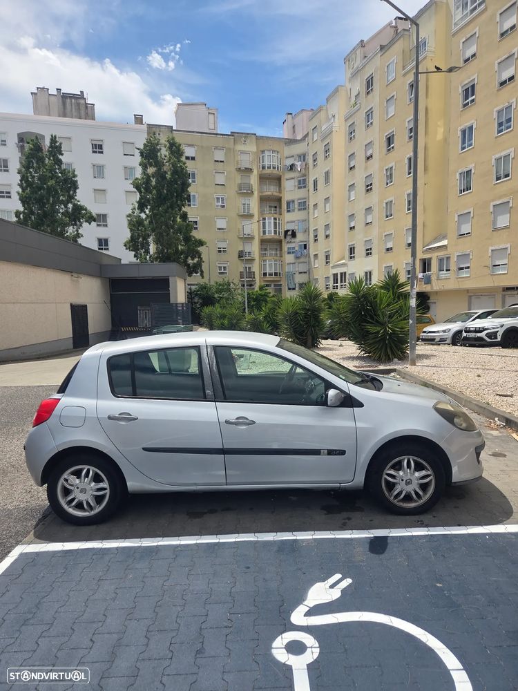 Renault Clio 1.5 dCi Confort - 5