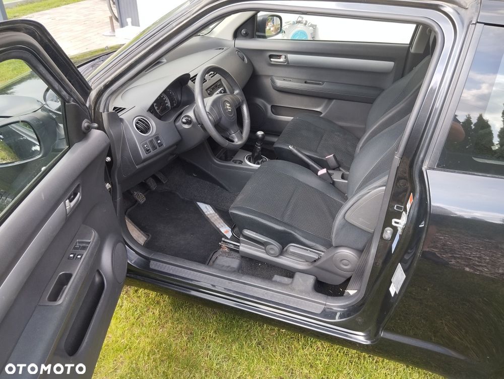 Suzuki Swift - 5
