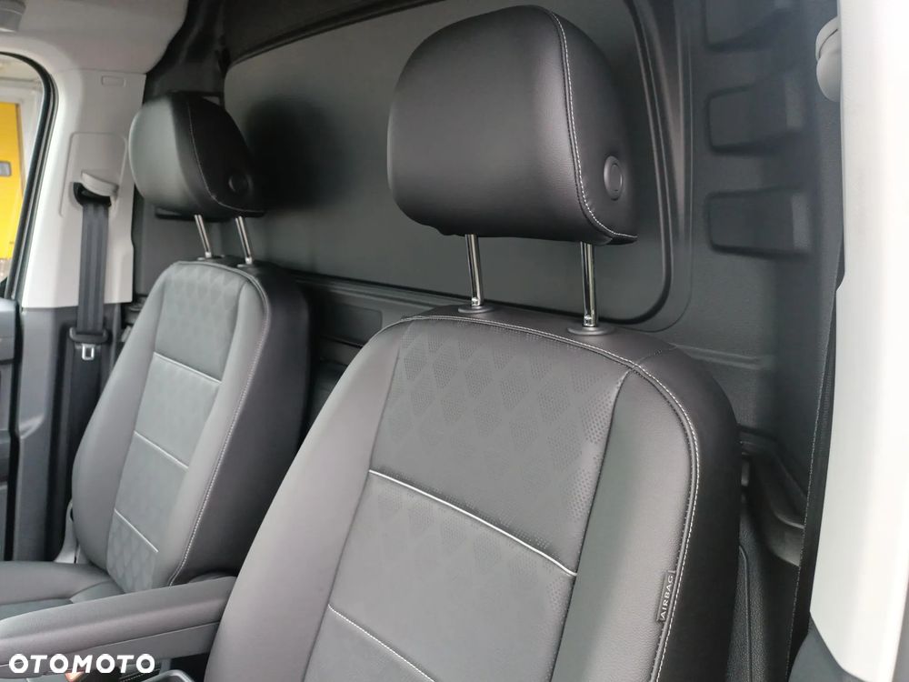 Ford Transit Connect - 11