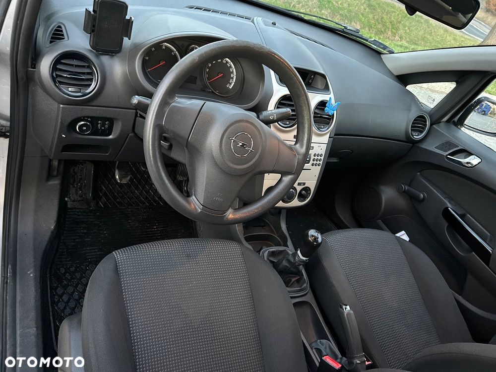 Opel Corsa - 8