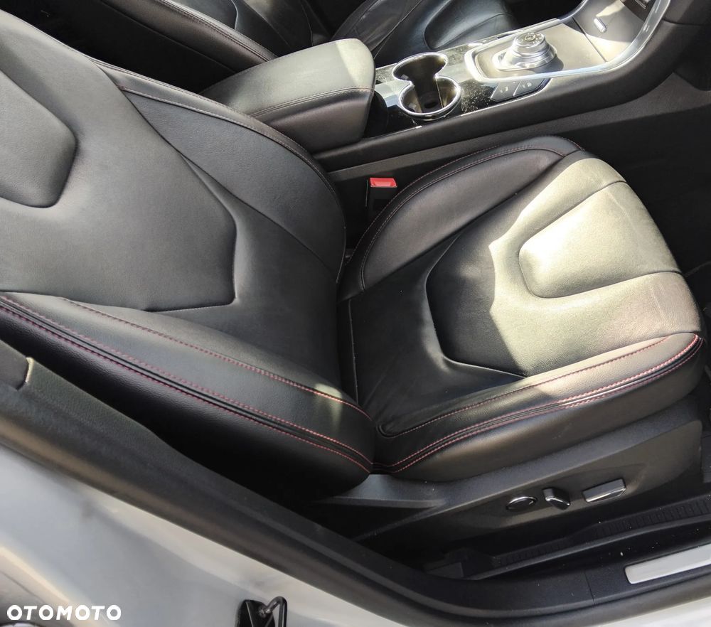 Ford S-Max - 28