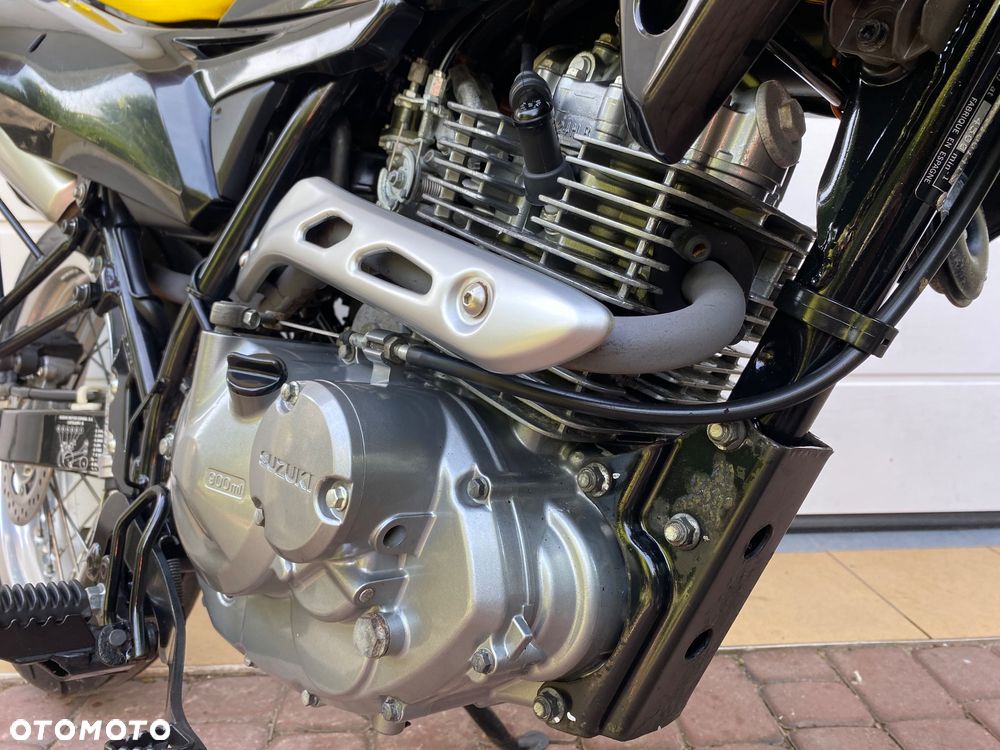 Suzuki DR - 30