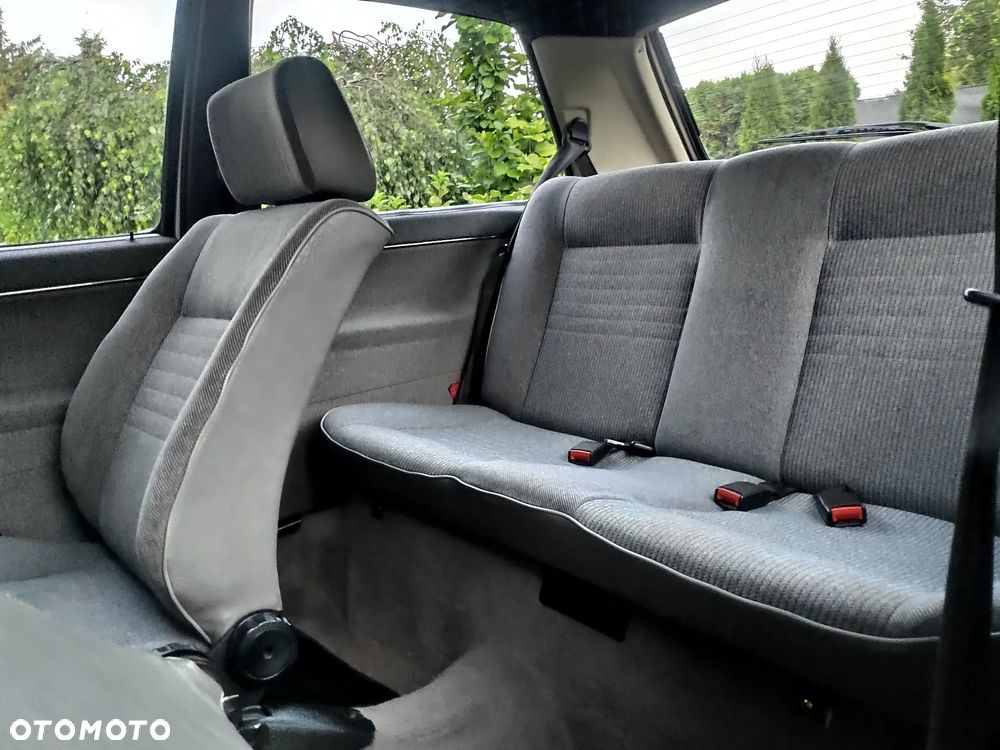 Volkswagen Golf - 14