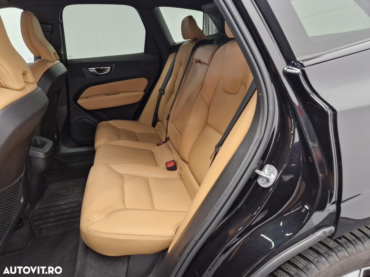 Volvo XC 60 B5 AT AWD MHEV Plus Dark - 4