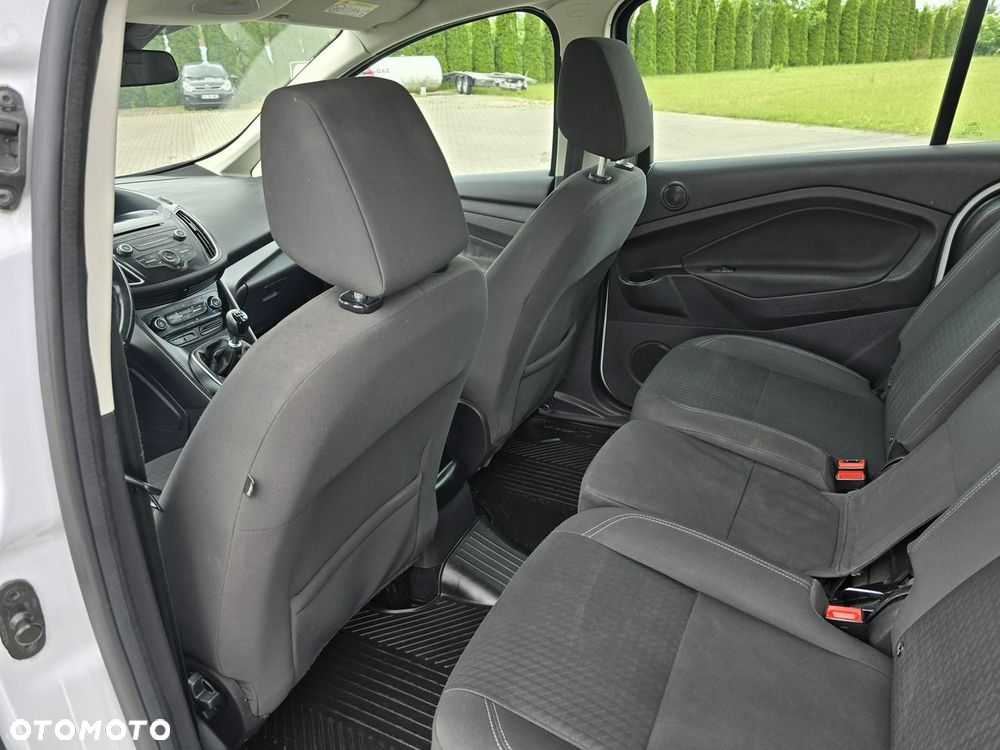 Ford Grand C-MAX - 17
