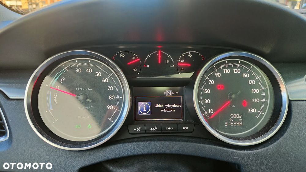 Peugeot 508 RXH Hybrid4 - 21