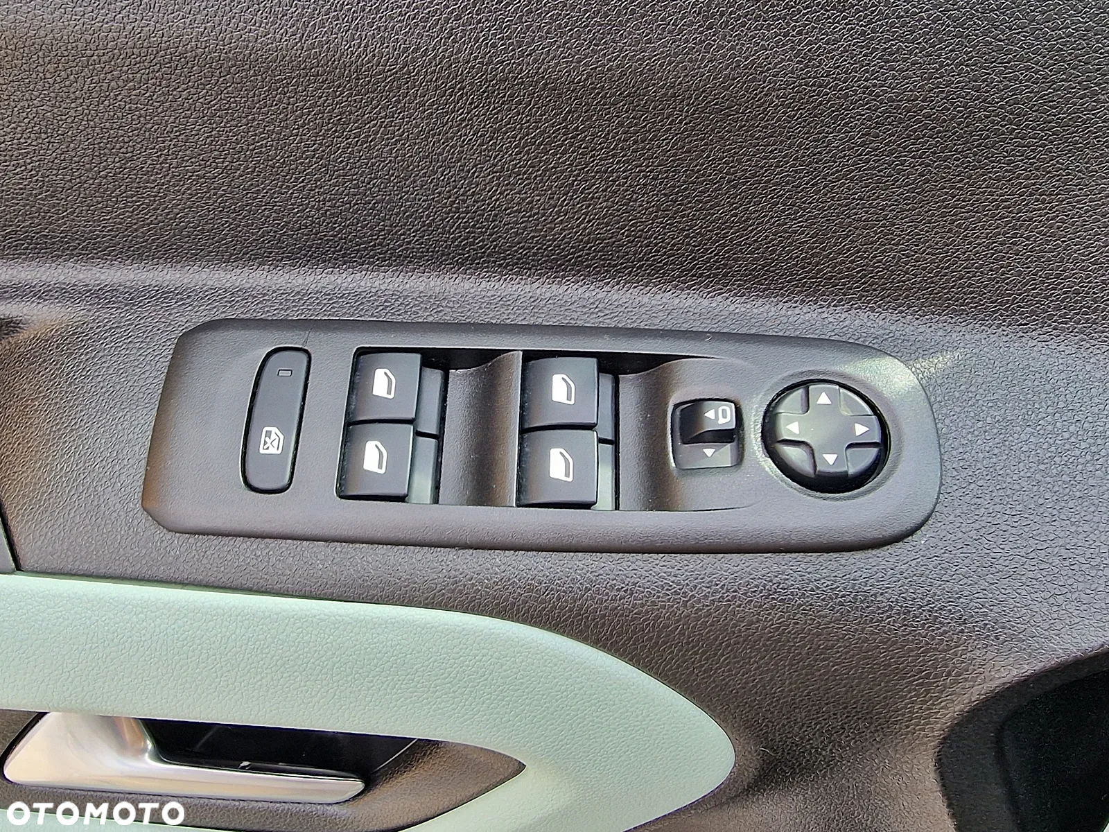 Citroën Berlingo M 1.2 PureTech Feel S&S - 21
