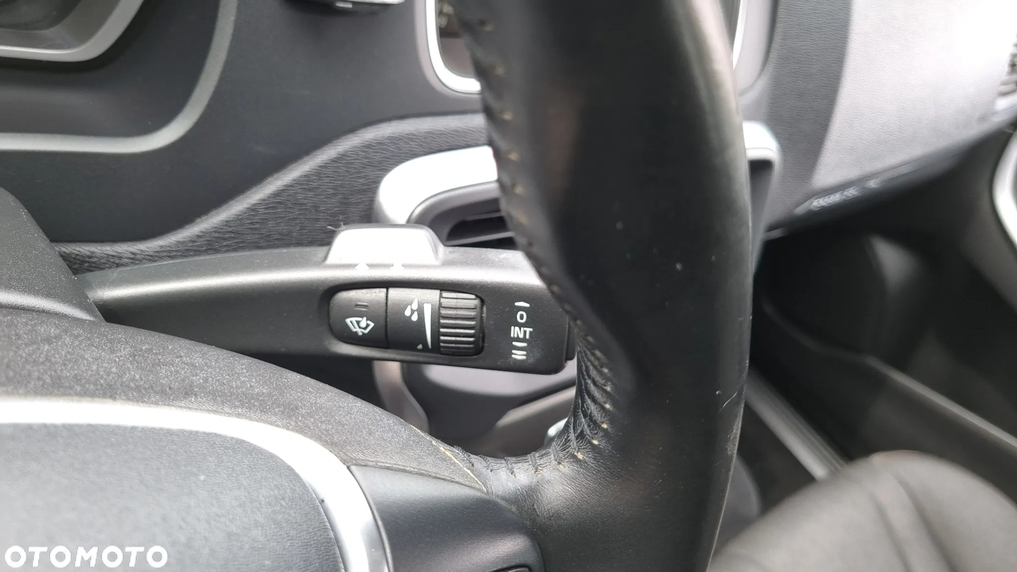 Volvo V40 Cross Country D3 Momentum - 24