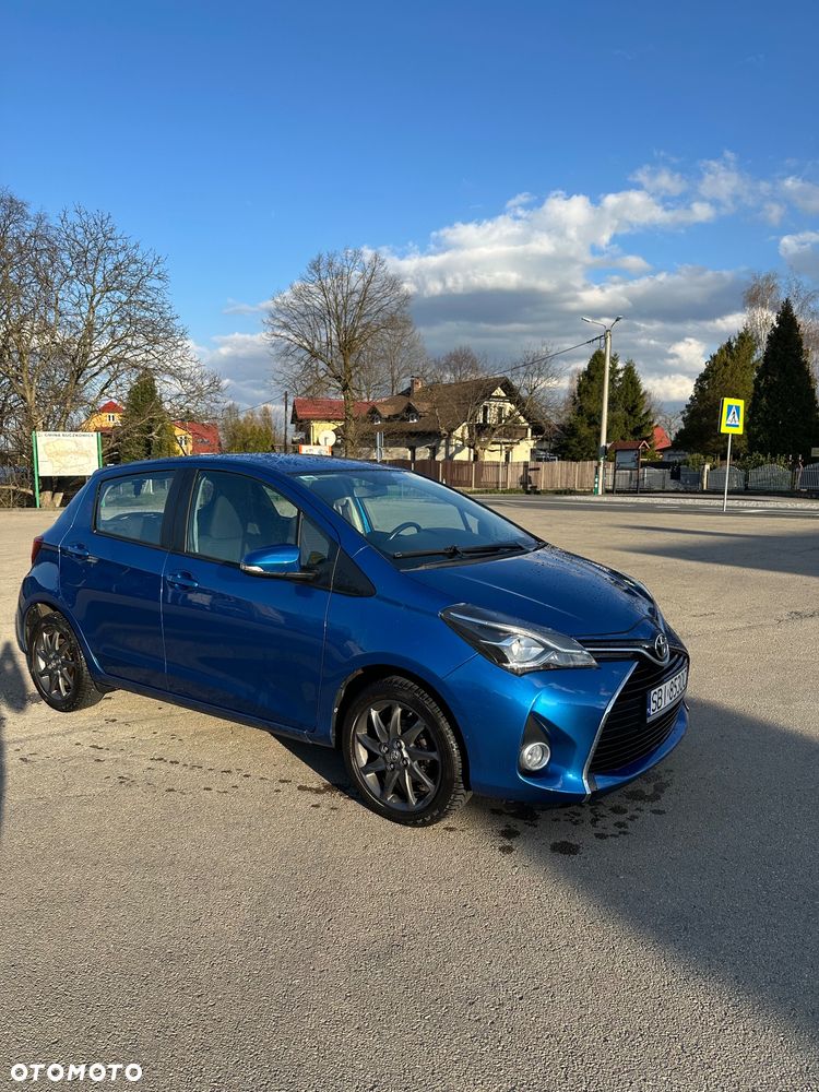 Toyota Yaris 1.33 Premium EU6 - 6