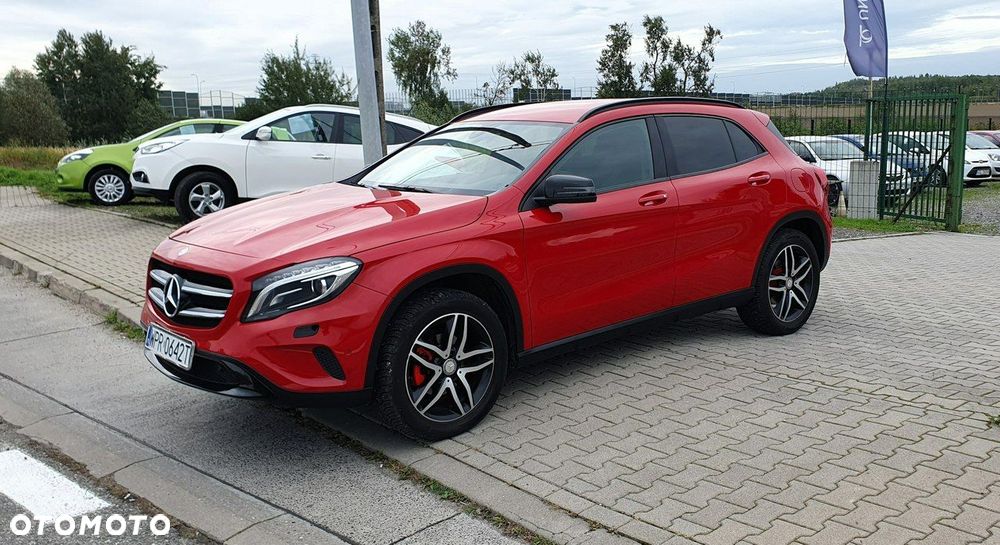 Mercedes-Benz GLA - 2