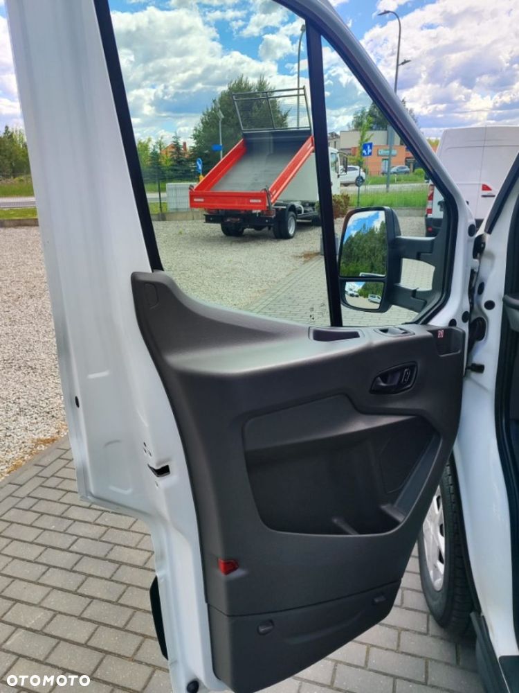 Ford Transit - 20
