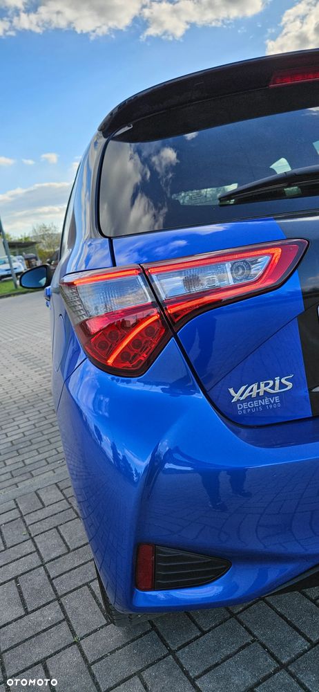 Toyota Yaris Hybrid 100 Selection Platinum - 25