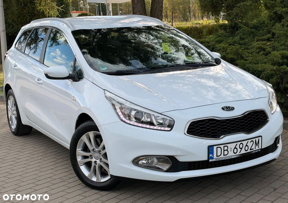 Kia Ceed 1.4 CVVT Dream Team Edition - 16