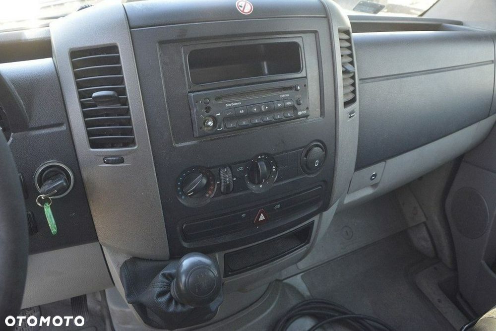 Mercedes-Benz Sprinter - 18