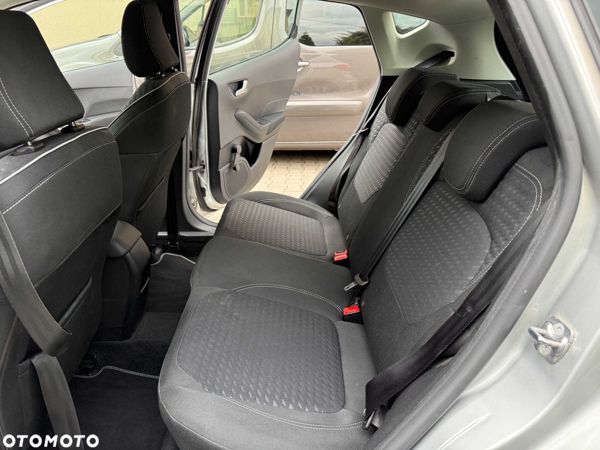 Ford Fiesta 1.0 EcoBoost S&S TREND - 9