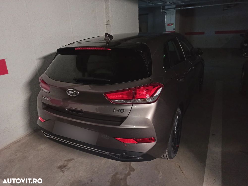 Hyundai i30 1.5 110CP 5DR M/T Highway - 15