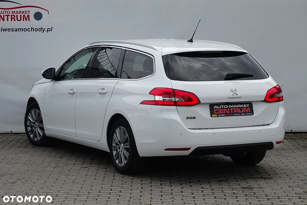 Peugeot 308 1.5 BlueHDi Allure Pack S&S EAT8 - 32