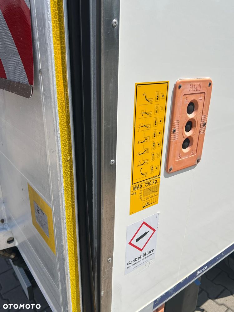 Mercedes-Benz SPRINTER 319 CDI 3,0 V6 AUTOMAT KONTENER CHŁODNIA MITSUBISHI WINDA - 16