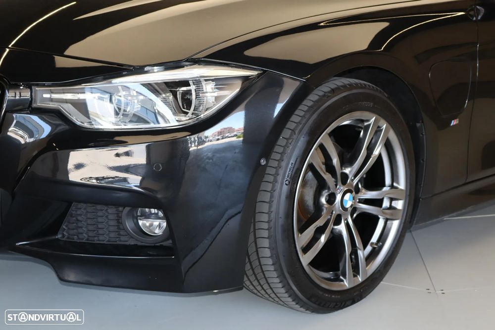 BMW 330 e iPerformance Pack M - 12
