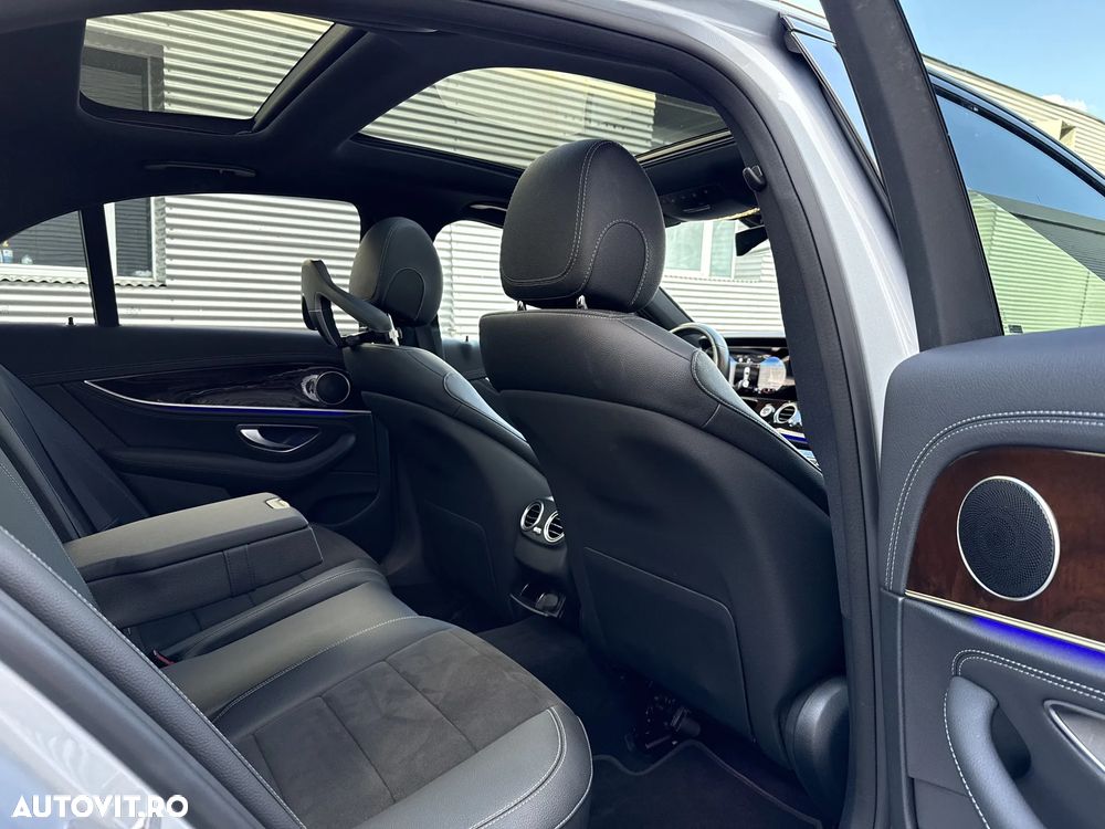 Mercedes-Benz E 220 d 4MATIC 9G-TRONIC AMG Line - 24