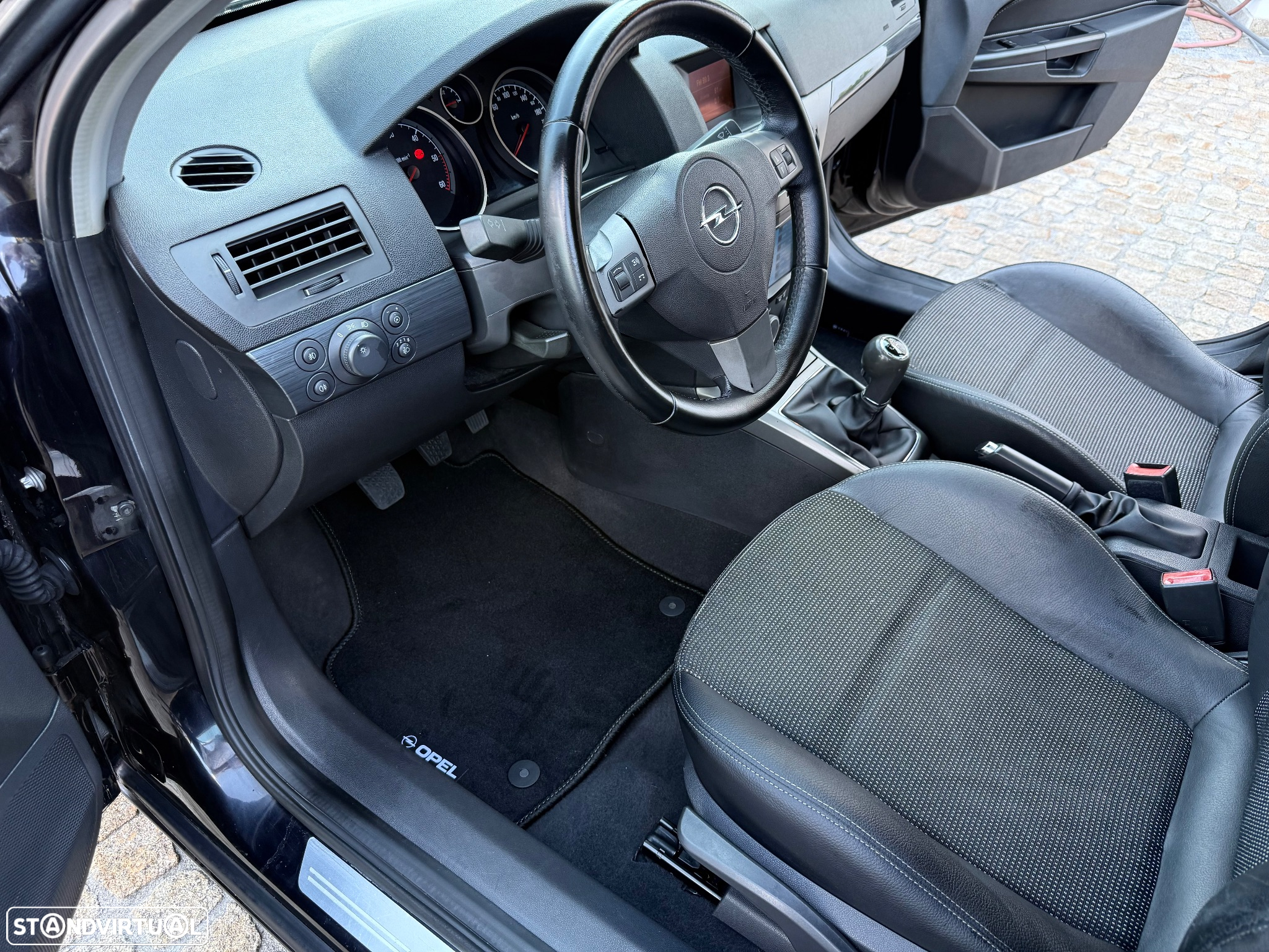 Opel Astra 1.3 CDTi Cosmo - 33