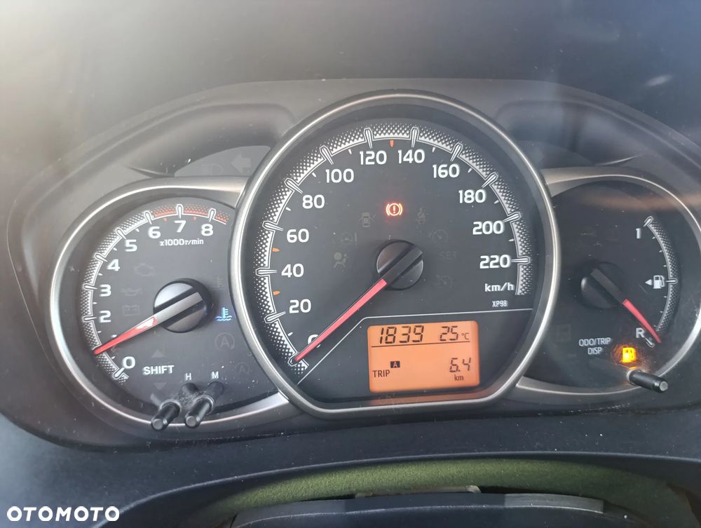 Toyota Yaris 1.0 Active EU6 - 30