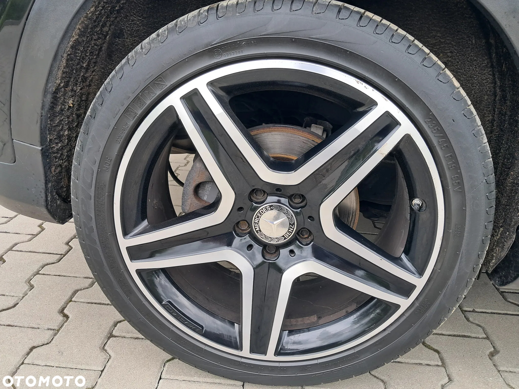 Mercedes-Benz GLA 250 4-Matic AMG Line - 13