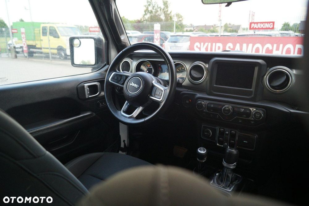 Jeep Wrangler - 15
