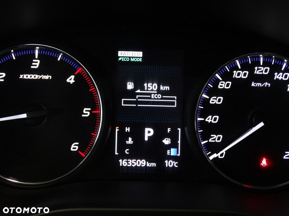 Mitsubishi Outlander - 35