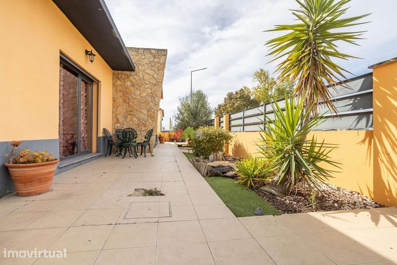 Moradia Isolada T3 c/ piscina e aproveitamento de sótão, Vendas Novas - Grande imagem: 4/42