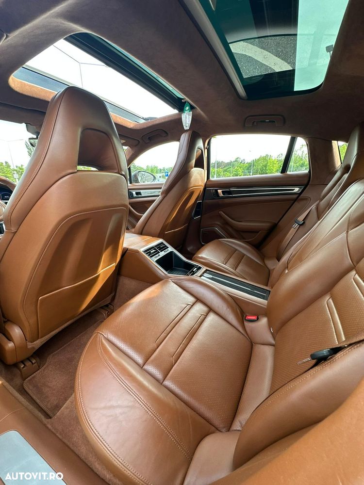 Porsche Panamera 4 E-Hybrid - 6