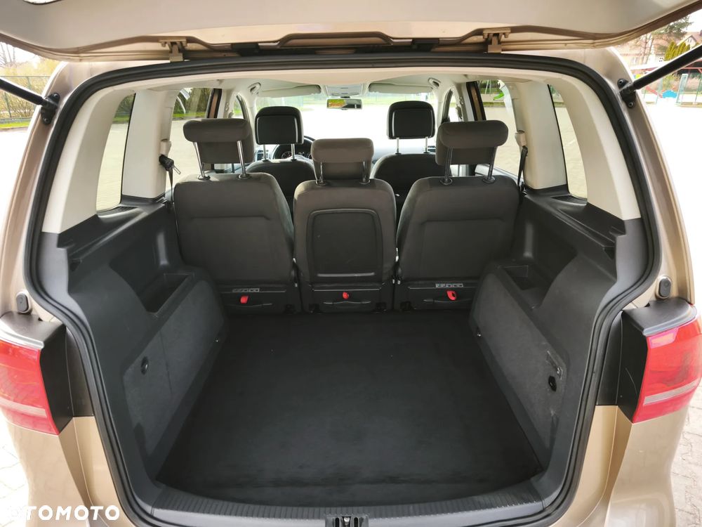 Volkswagen Touran 1.6 TDI DPF BlueMotion Technology Comfortline - 13