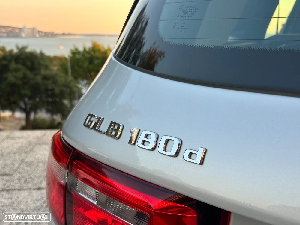 Mercedes-Benz GLB 180 d Style - 21