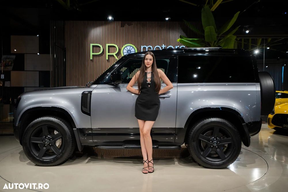 Land Rover Defender - 3