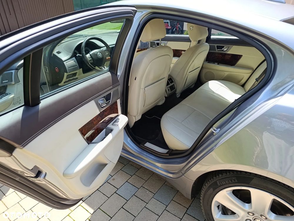 Jaguar XF 3.0 V6 D S Portfolio - 17