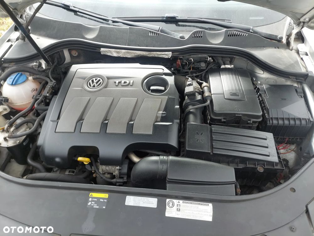 Volkswagen Passat 1.6 TDI Comfortline - 6
