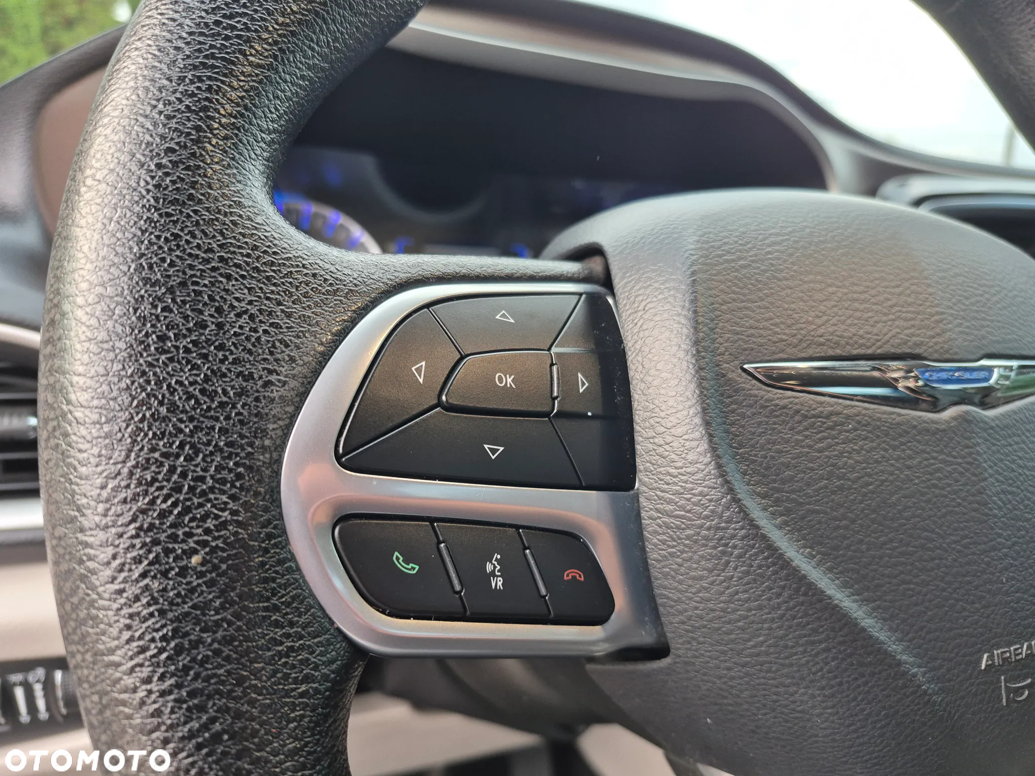 Chrysler Pacifica - 15