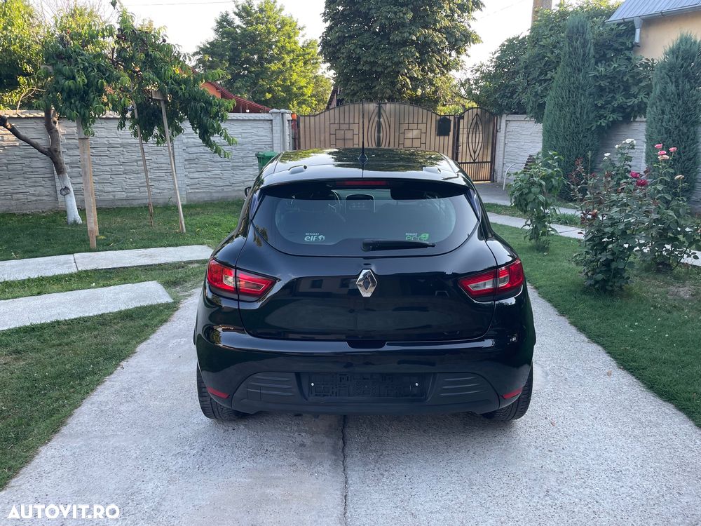Renault Clio - 11