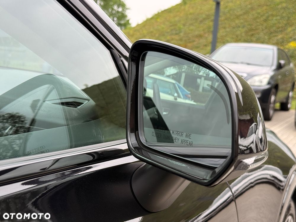 Volvo S60 B5 B AWD Plus Dark - 25