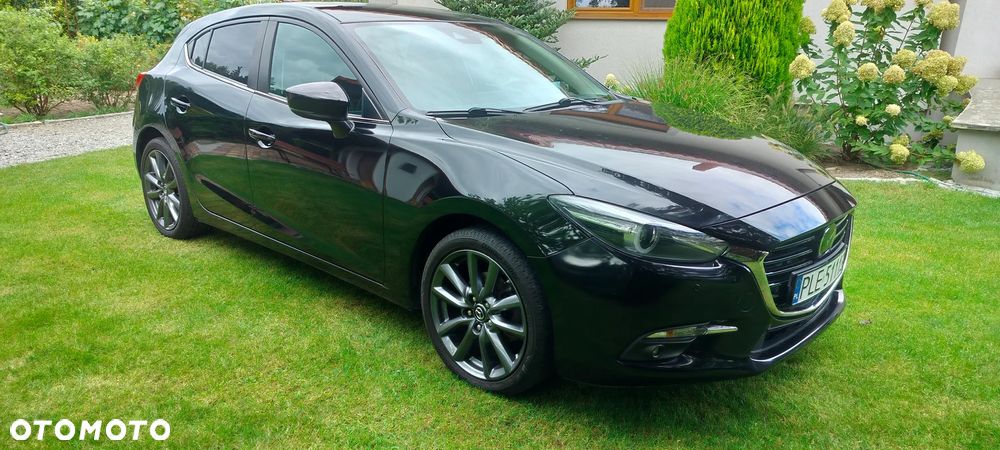 Mazda 3 2017 photo 2