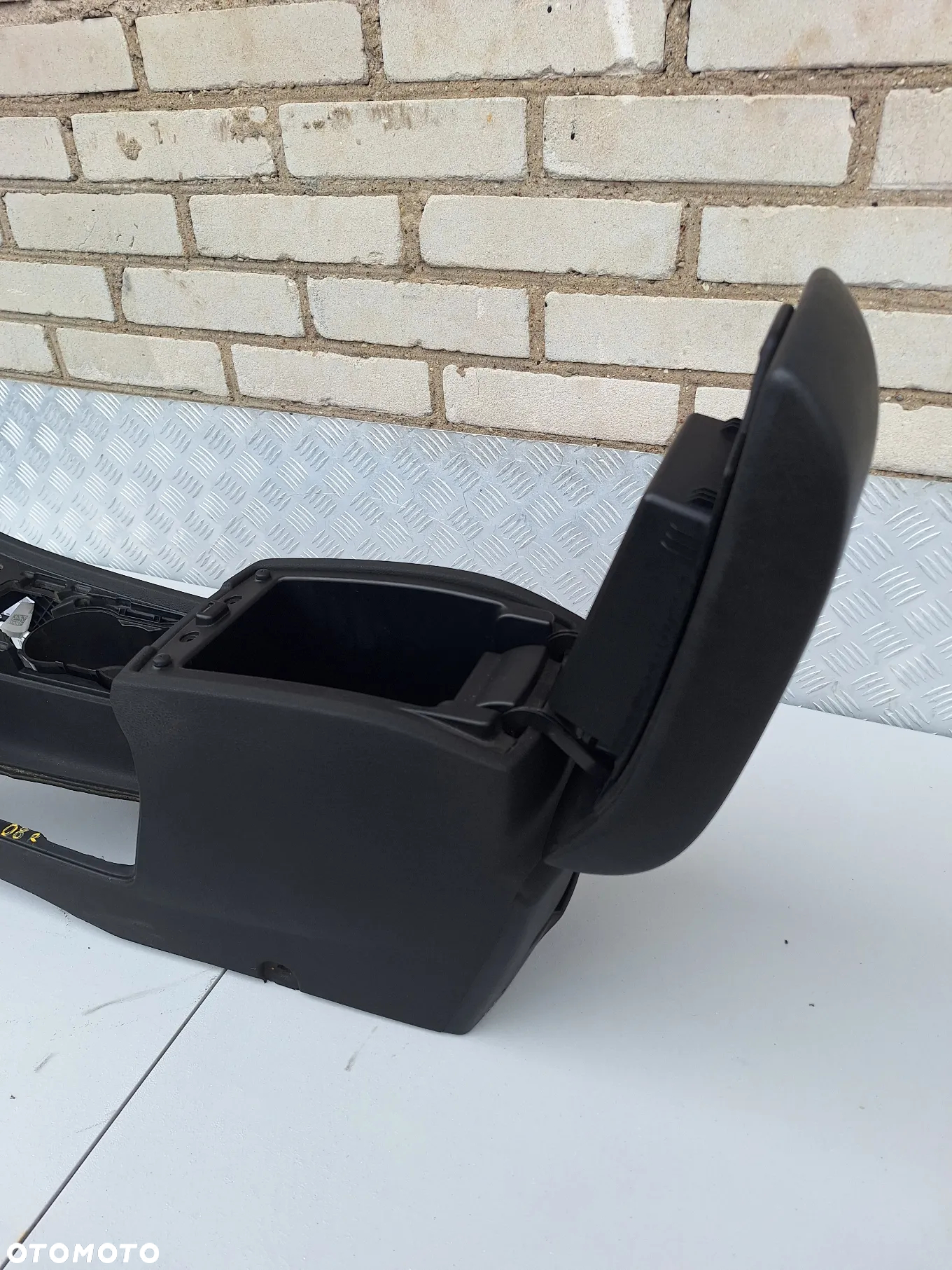 PODŁOKIETNIK TUNEL FORD MONDEO MK4 - 3