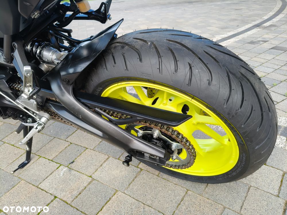 Yamaha MT - 24