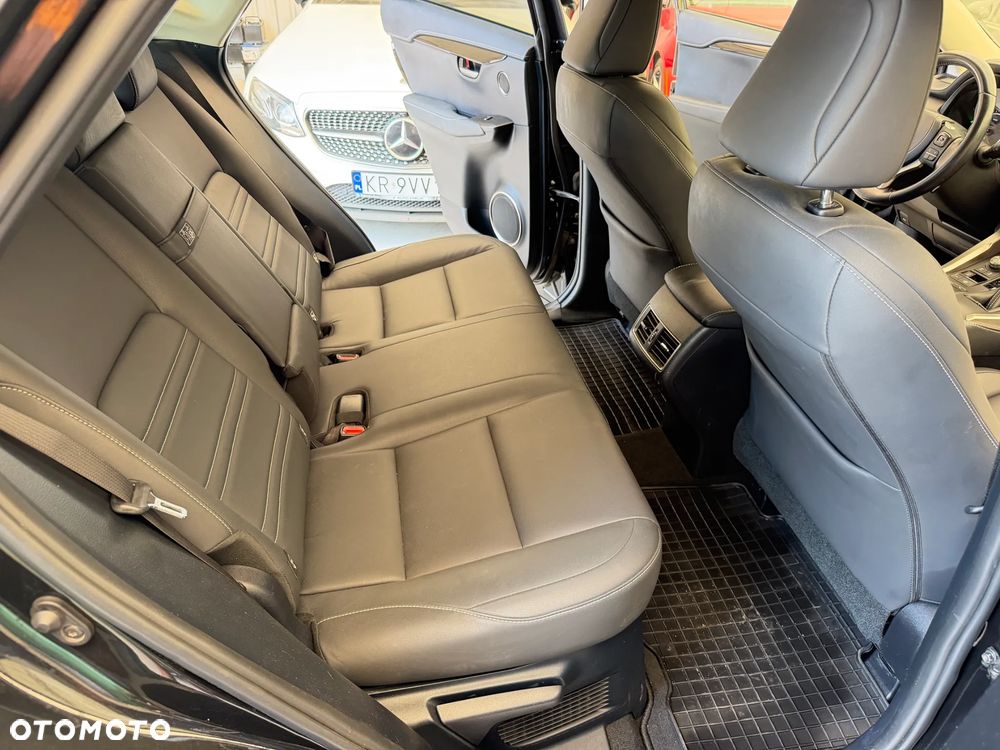 Lexus NX 300h Elegance AWD - 8