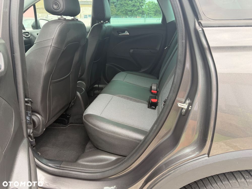 Opel Crossland X 1.2 T Design Line S&S - 25