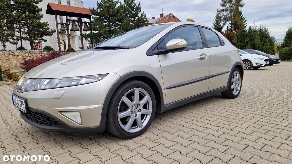 Honda Civic 1.8i-VTEC Automatik Sport - 3