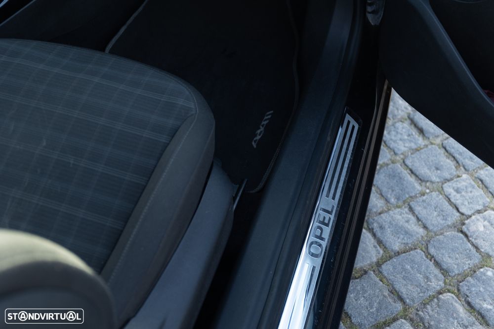 Opel Adam 1.2 Glam - 15